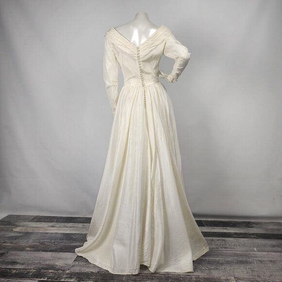Vintage Cream Sequined Floral Detail Drop Shoulder Wedding Dress Size XS - Picture 10 of 16